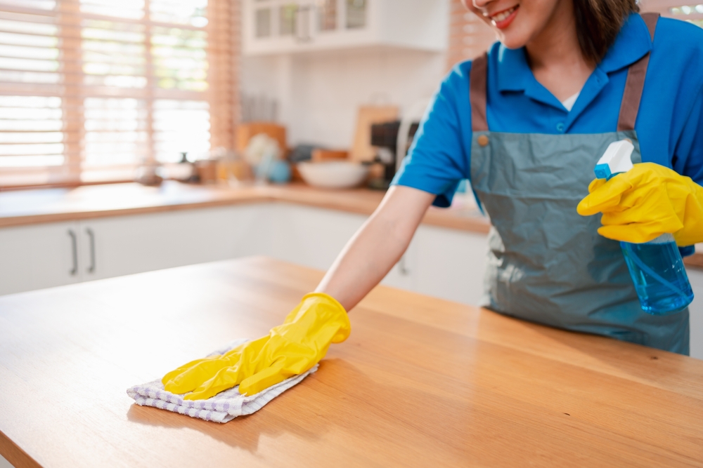 Duties & Responsibilities of an Office Cleaner